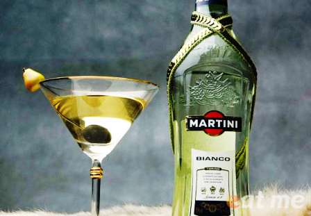 Бутылка мартини