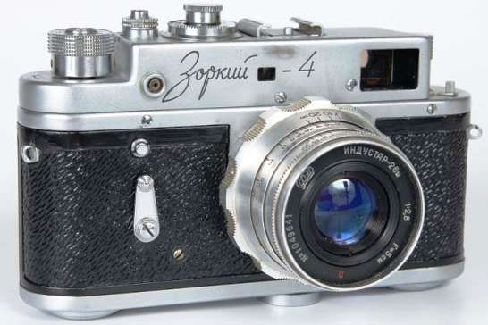 Фотоаппарат «Зоркий-4» с объективом «Индустар»