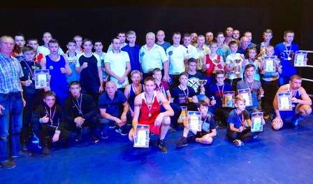 Чемпионат по боксу в Харцызске