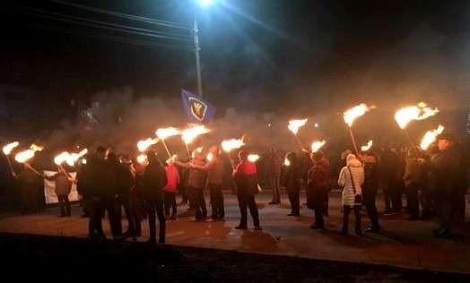 Факельное шествие нацистов в Славянске 2018