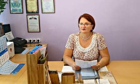 Директор Харцызского центра занятости Надежда Киселёва