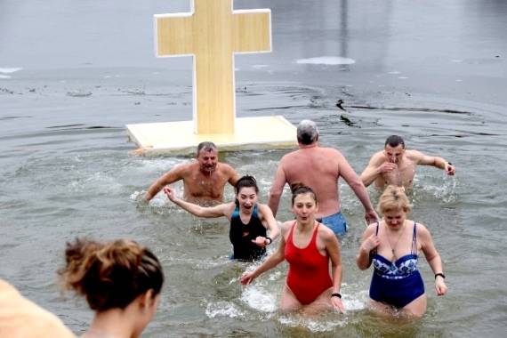 Крещенские купания в Харцызске