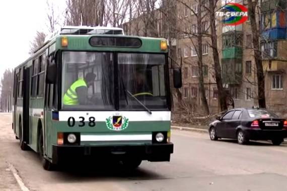 Харцызск, троллейбус 038 на линии