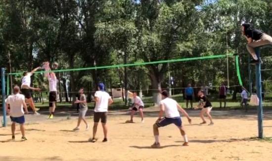 Волейбол в Харцызске