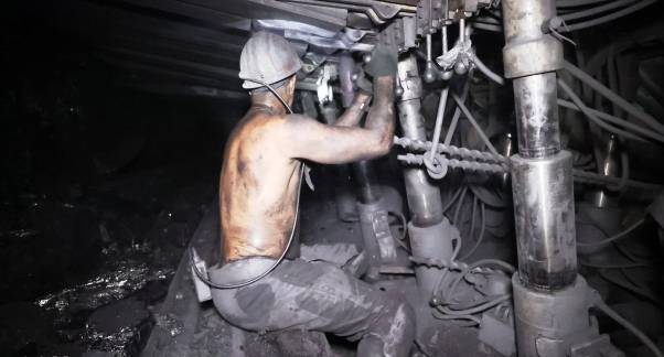 Трудная работа донецких шахтёров