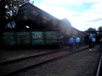 В результате взрыва путей под Иловайском опрокинулось 14 вагонов