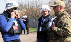 Выяснение обстоятельств обстрела КПП Еленовка наблюдателями ОБСЕ
