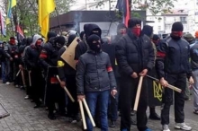 Киевские радикалы встали на защиту «Дружбы народов»